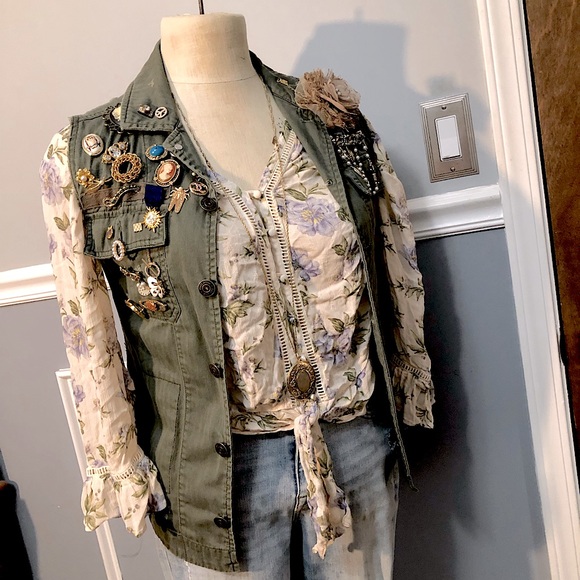 Floral Bohemian Waist Tie Blouse - Picture 1 of 4